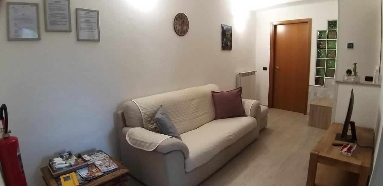 Marianna Casa Vacanza Azzate Exterior photo